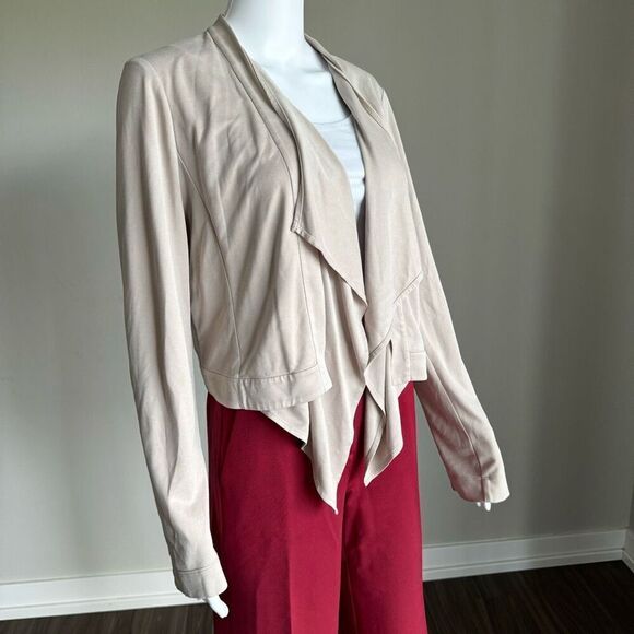 BCBGMAXAZRIA Donnie Draped Waterfall Crop Cardigan Beige - Picture 2 of 9